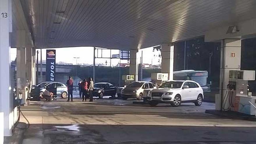 Suceso en la gasolinera de Milladoiro // FdV