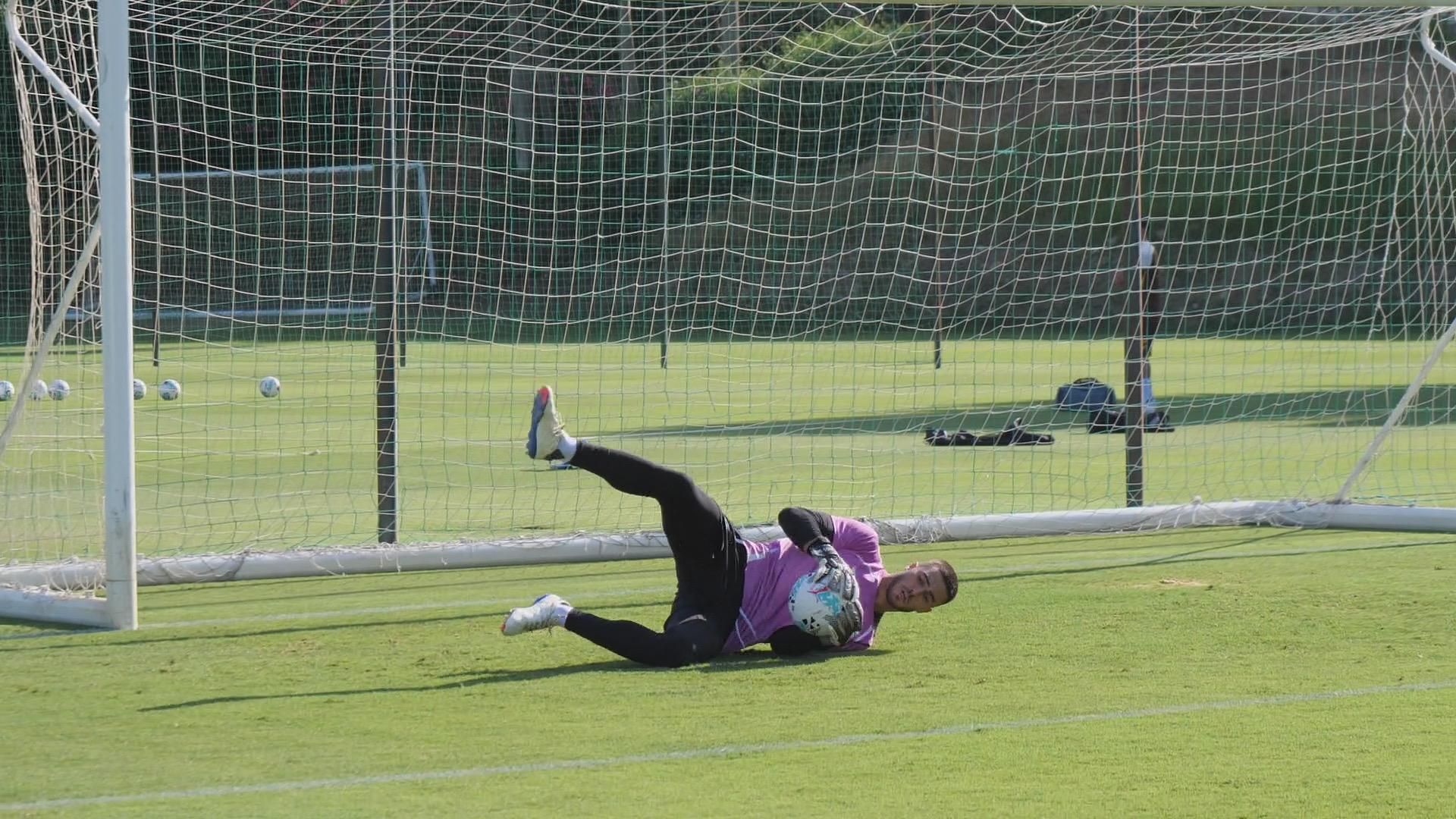 Entrenamiento de la Unión Deportiva Las del 14 de julio 25