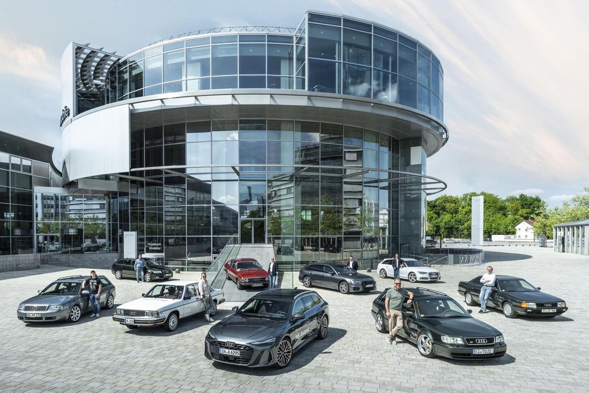 Ocho empleados de Audi protagonizaron una imagen icónica para la marca