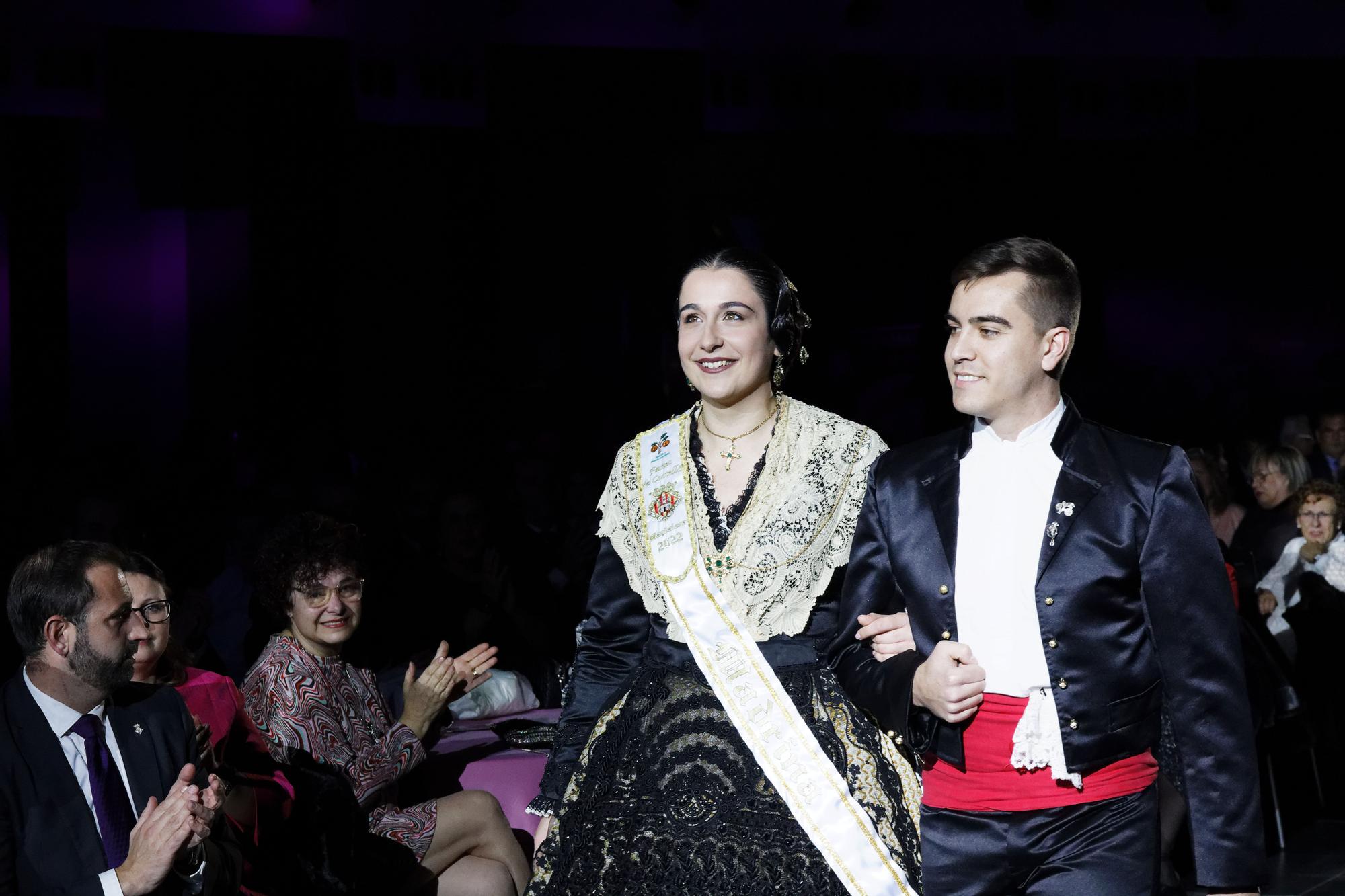 Diana y Lidón suben al trono de Brancal de la Ciutat al son de música y tradición