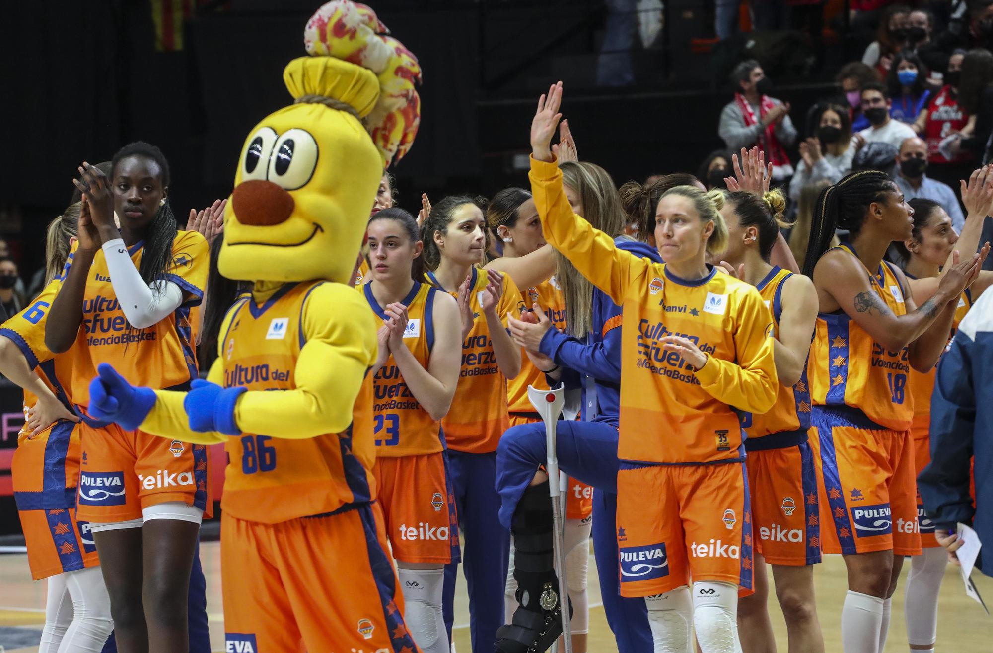 Semifinal de la Copa de la Reina entre el Valencia Basket y el Spar Girona