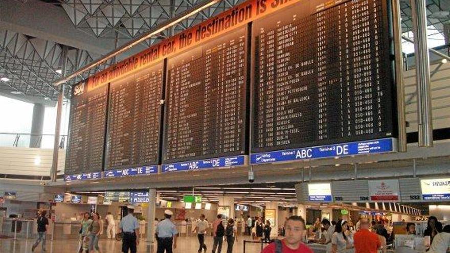 Der Frankfurter Flughafen hat bereits vor Einschränkungen im Betriebsablauf gewarnt.