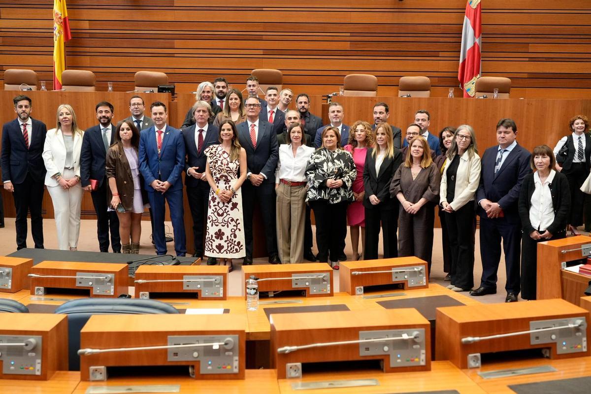 Los rostros zamoranos en la constitución de las Cortes de Castilla y León: la sesión, en imágenes Los rostros zamoranos en la constitución de las Cortes de Castilla y León: la sesión, en imágenes