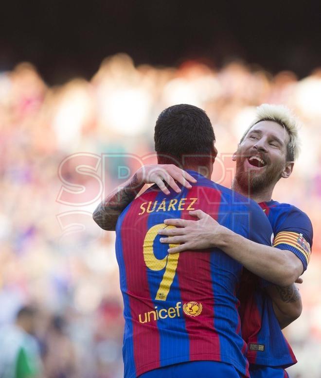 Messi y Suárez formarán tridente de ataque junto a Neymar