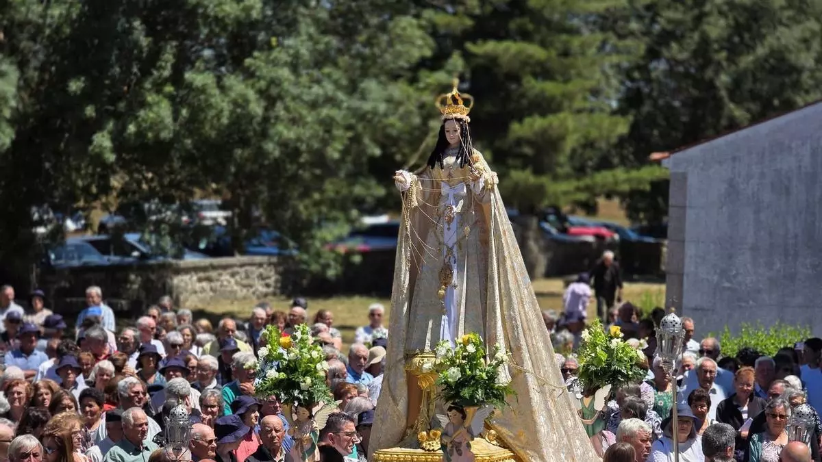Más de mil abuelos y abuelas de Aliste y Portugal, unidos por la Fiesta de la Amistad