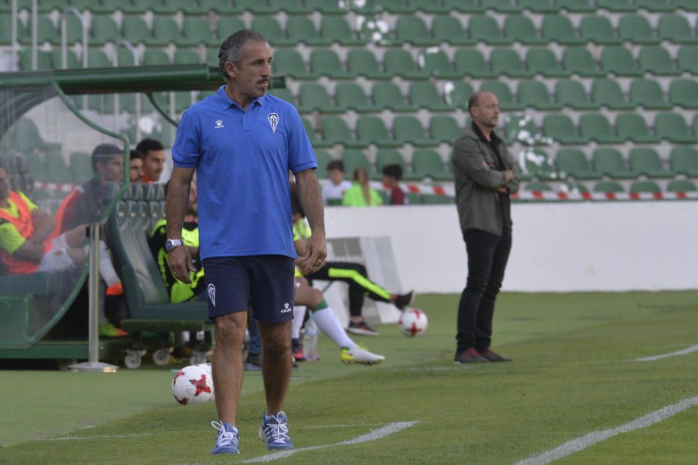 El Elche se muestra espeso y sin ideas ante el Alcoyano.