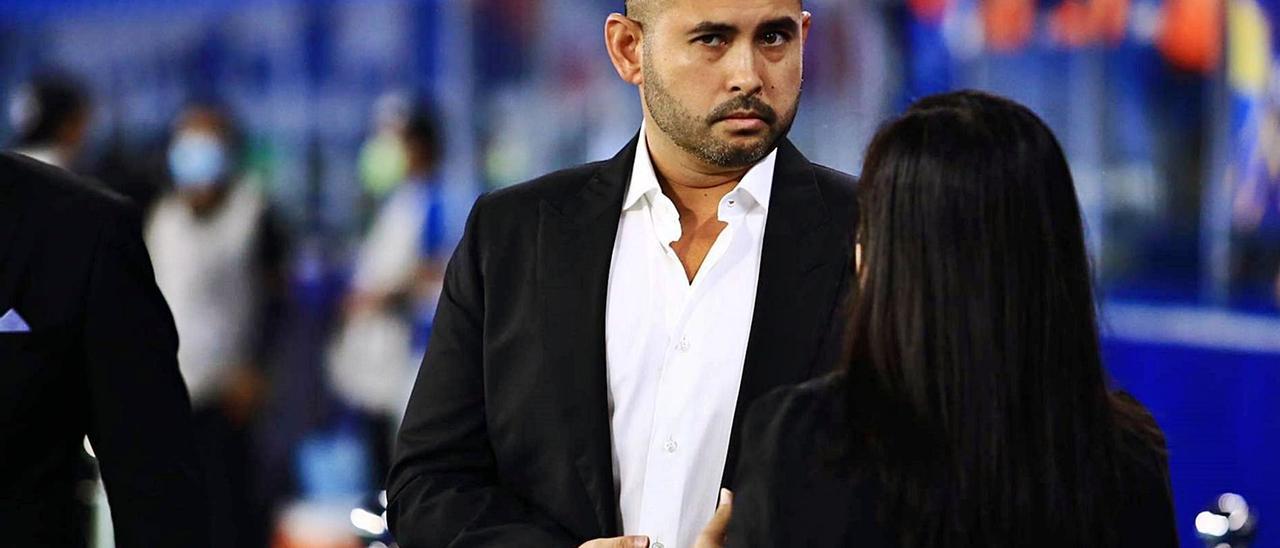 El príncipe Tunku Ismail,
durante un encuentro de su
equipo, el Johor FC.  johor tigers