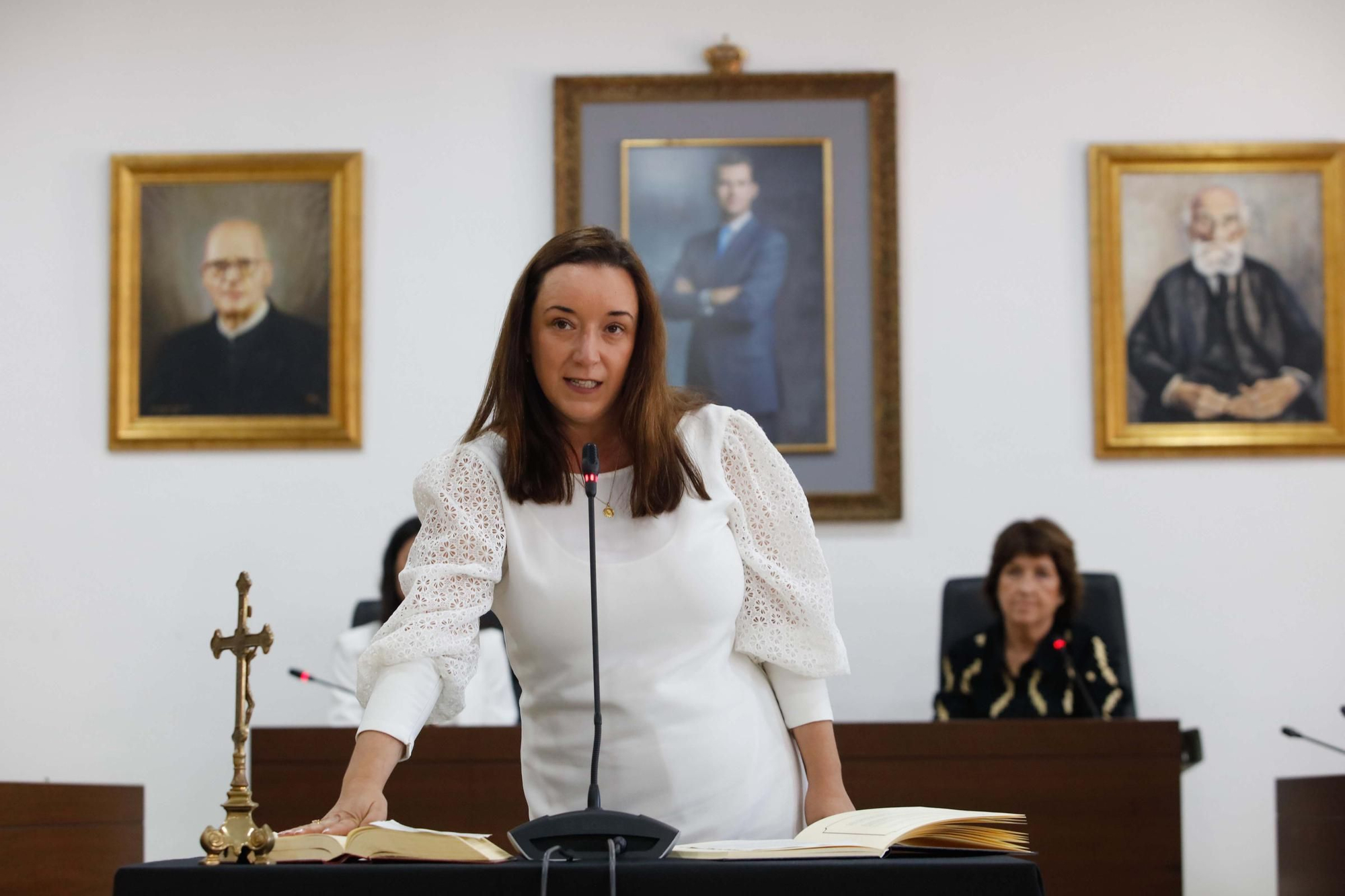 Galería de imágenes de la toma de posesión de Vicent Roig como alcalde de Sant Josep