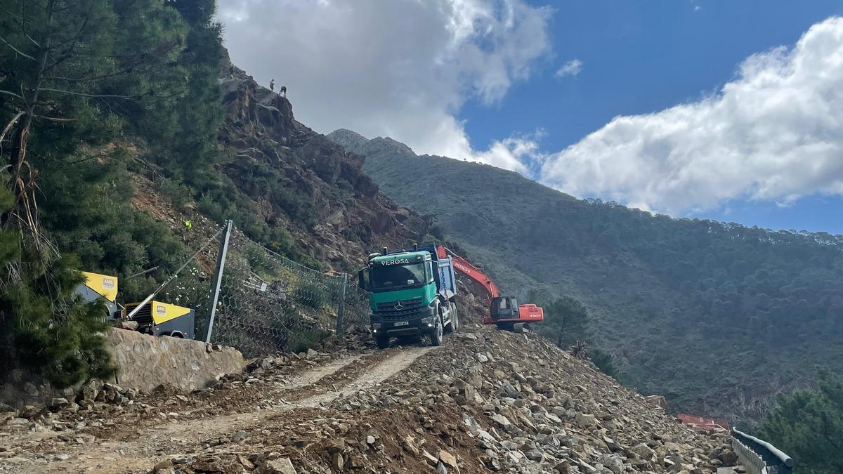 Han construido una rampa para dar acceso a maquinaria y que ayude a sanear la ladera.