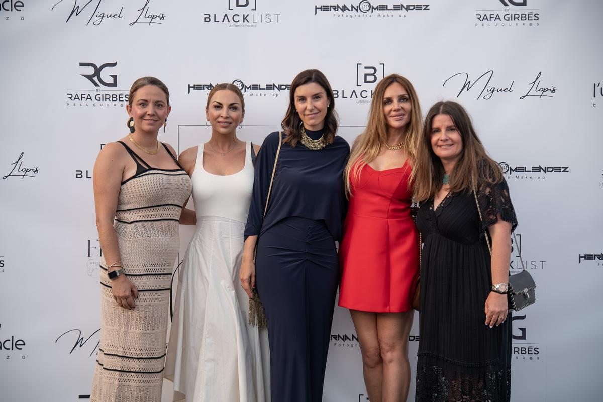 María Jesus Martínez, Bárbara Benedito, Inma Botella, Eugenia Benedito y Beatriz Lope.