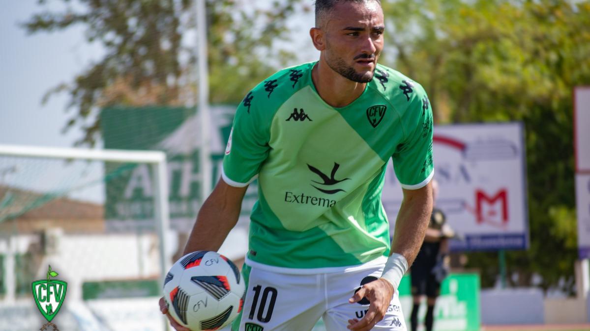 Higor Rocha, jugador del Villanovense, el pasado domingo ante el Melilla.