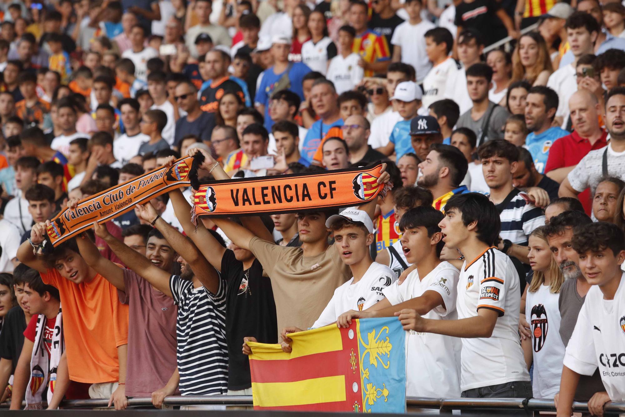 Búscate en la presentación de los fichajes del Valencia CF