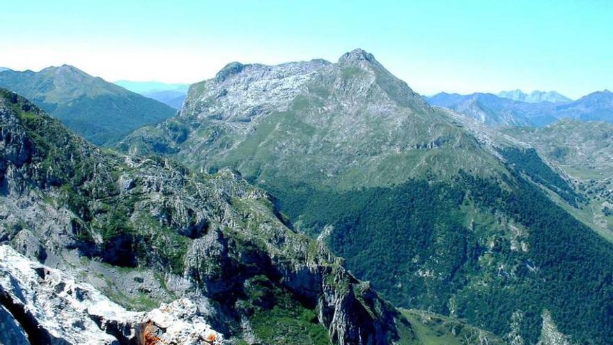 Una vista del Cantu Cabroneru.