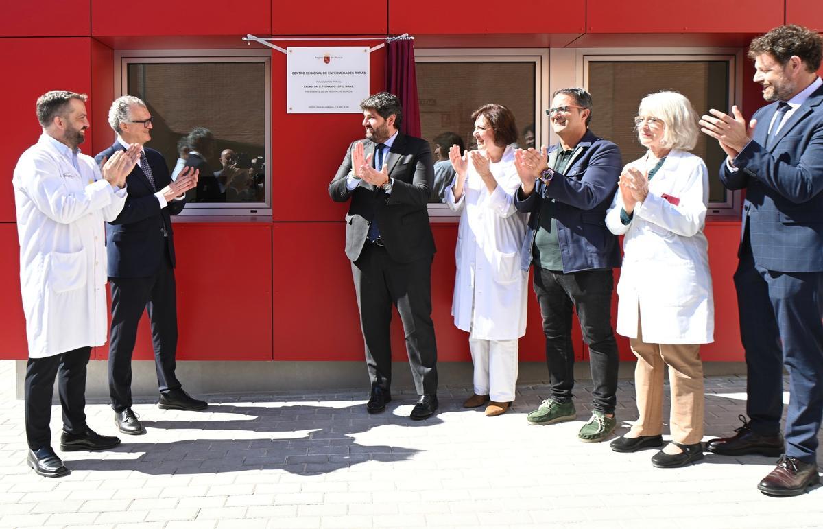 El presidente de la Comunidad, Fernando López Miras, inaugura el Centro Regional de Enfermedades Raras.