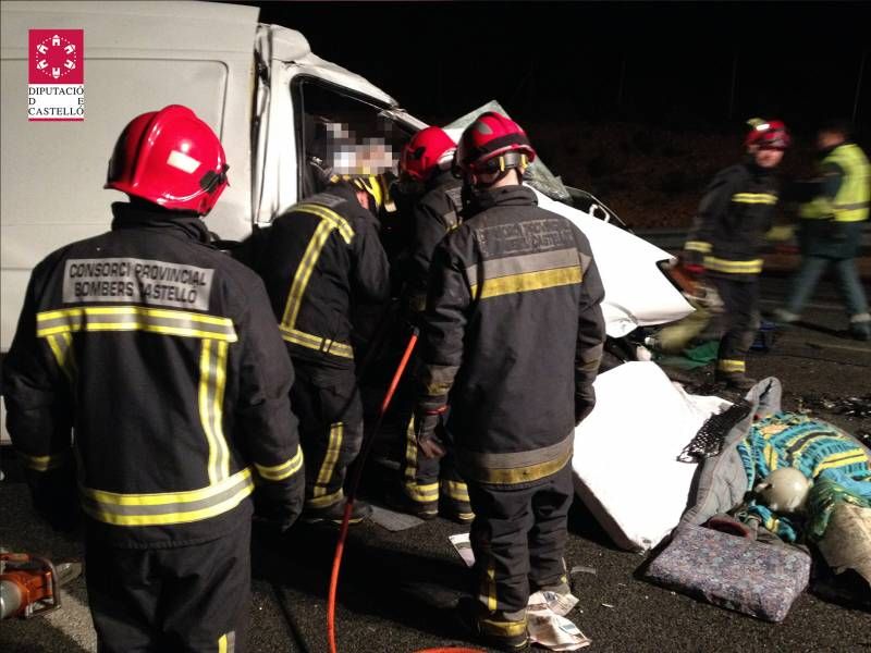 GALERÍA DE FOTOS -- Accidente en Vilanova d'Alcolea