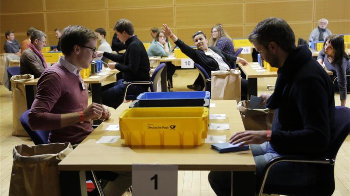 Recuento de votos de las bases del SPD en Alemania.