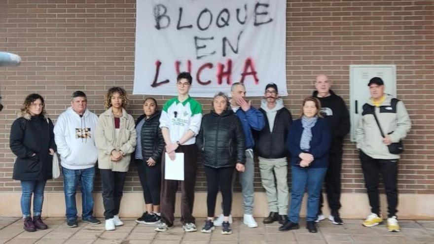 Zapico busca una reunión con la Sareb para desbloquear el problema de los pisos de la calle Río Piloña