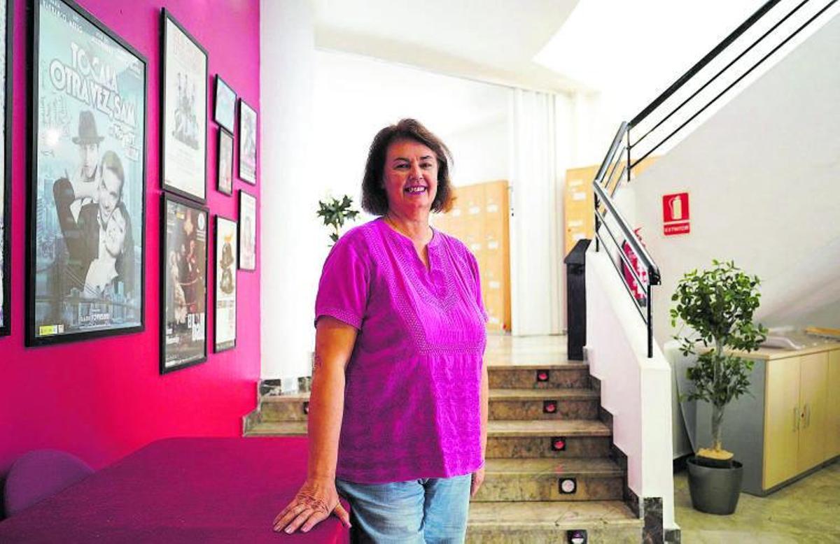 La concejala de Cultura de Eivissa, Carmen Domínguez, en la entrada de Can Ventosa.    |  MARCELO SASTRE