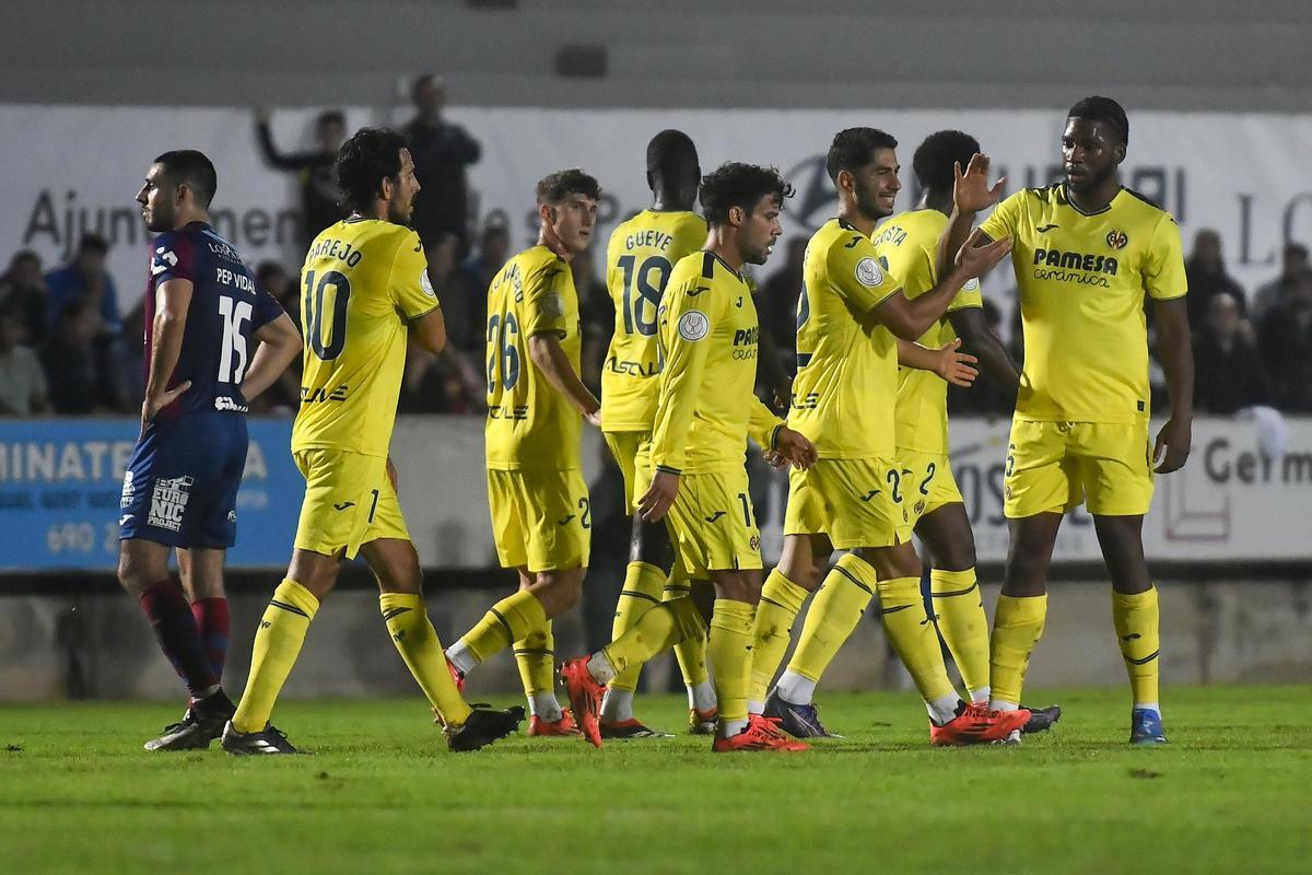 Celebración en el gol de Ayoze.