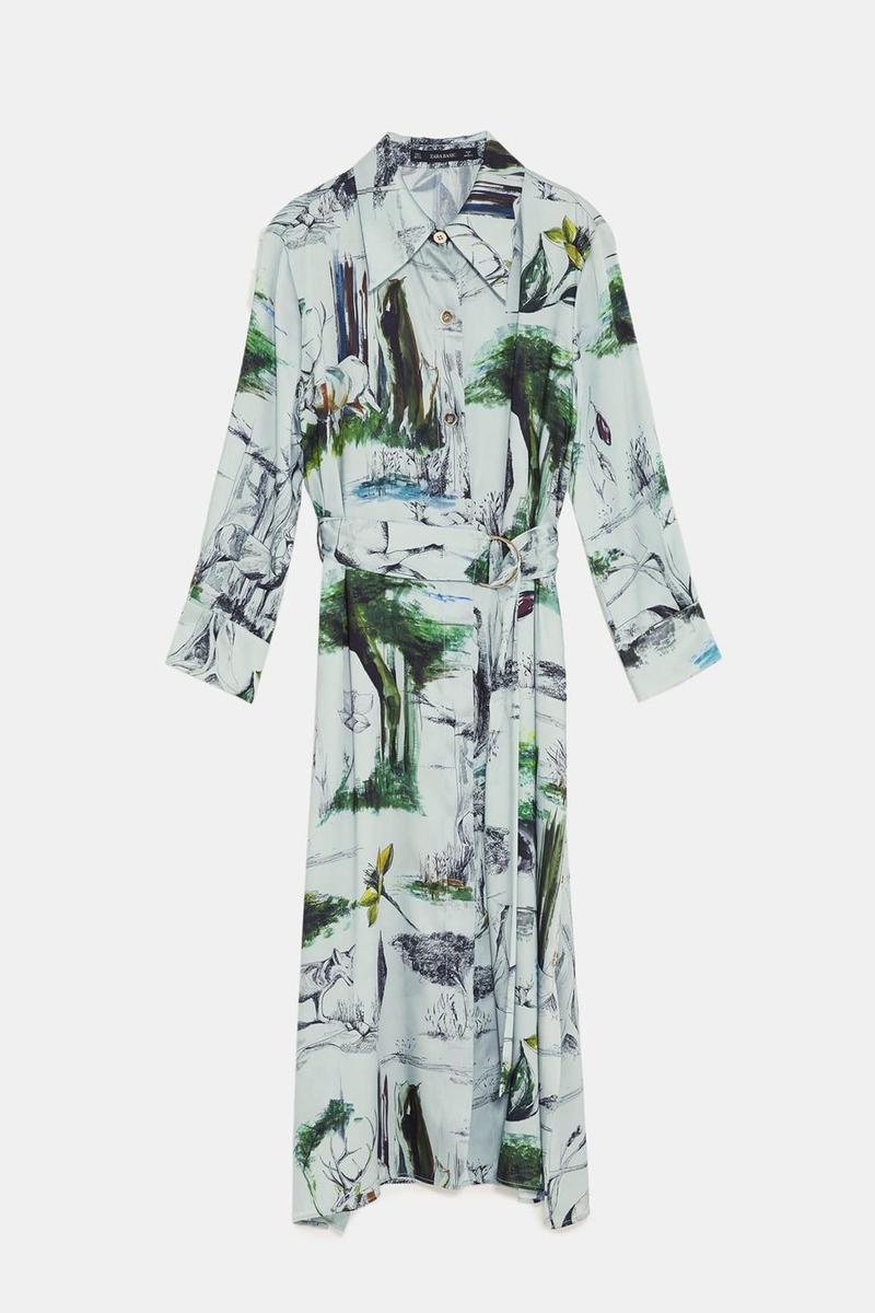 Vestido camisero estampado de Zara. (Precio: 39, 95 euros. Precio rebajado: 25, 99 euros)