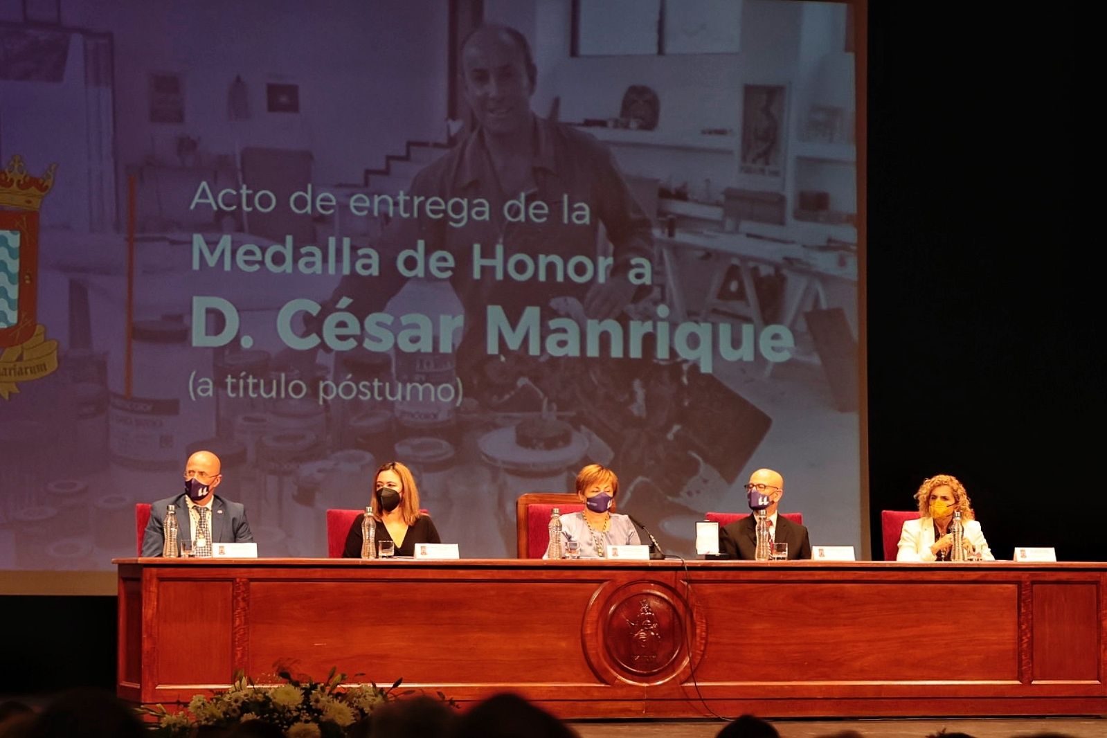 Medalla de Oro de la ULL a César Manrique