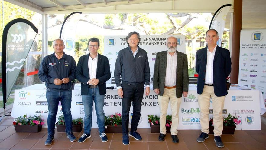 Presentación del torneo, ayer en Sanxenxo. |   // FDV