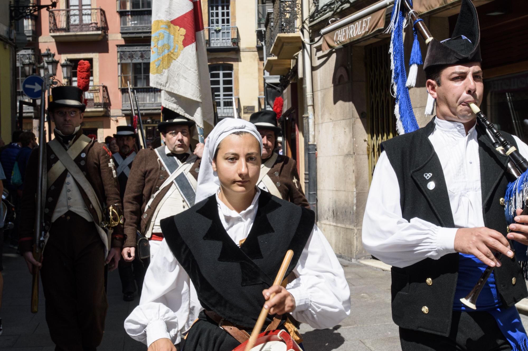 En imágenes: así fue la recreación en Oviedo de la revolución asturiana contra los franceses