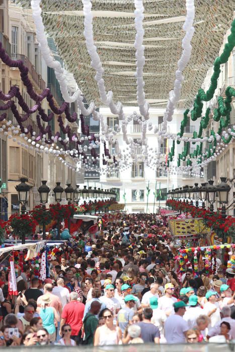 Calles llenas y mucho ambiente en el primer sábado de la feria.