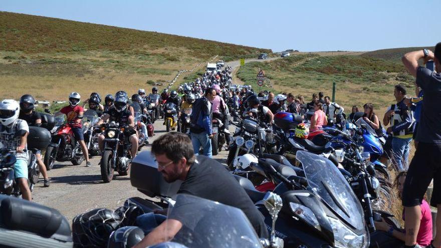 Edición pasada de la concentración de motos del Lago de Sanabria