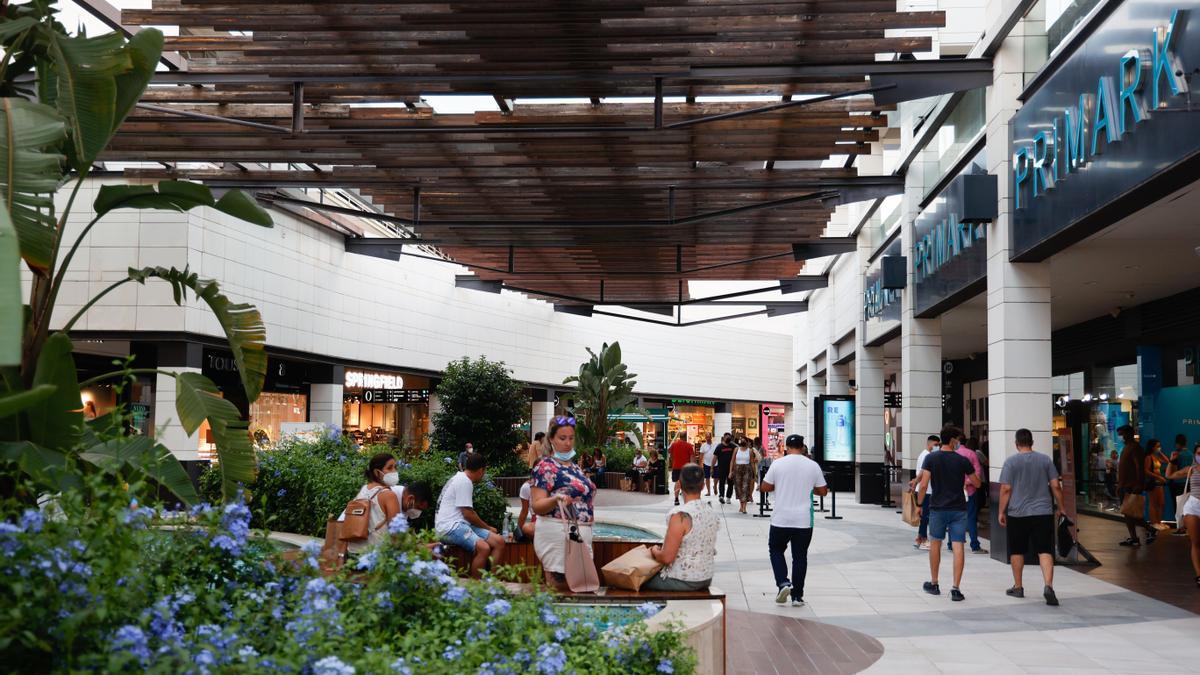 Centros Comerciales Abiertos en Valencia: Qué tiendas abren en Jueves Santo