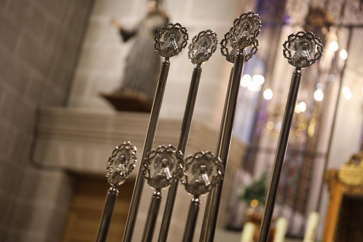 GALERÍA | Imposición de medallas y varas a los nuevos cofrades de la Cofradía de la Virgen de la Esperanza GALERÍA | Imposición de medallas y varas a los nuevos cofrades de la Cofradía de la Virgen de la Esperanza