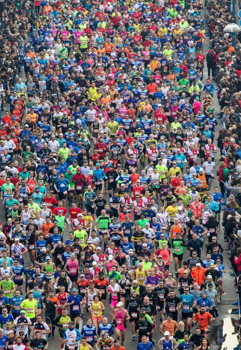 Las mejores imágenes de la 30 edición de la Media Maratón de Santa Pola