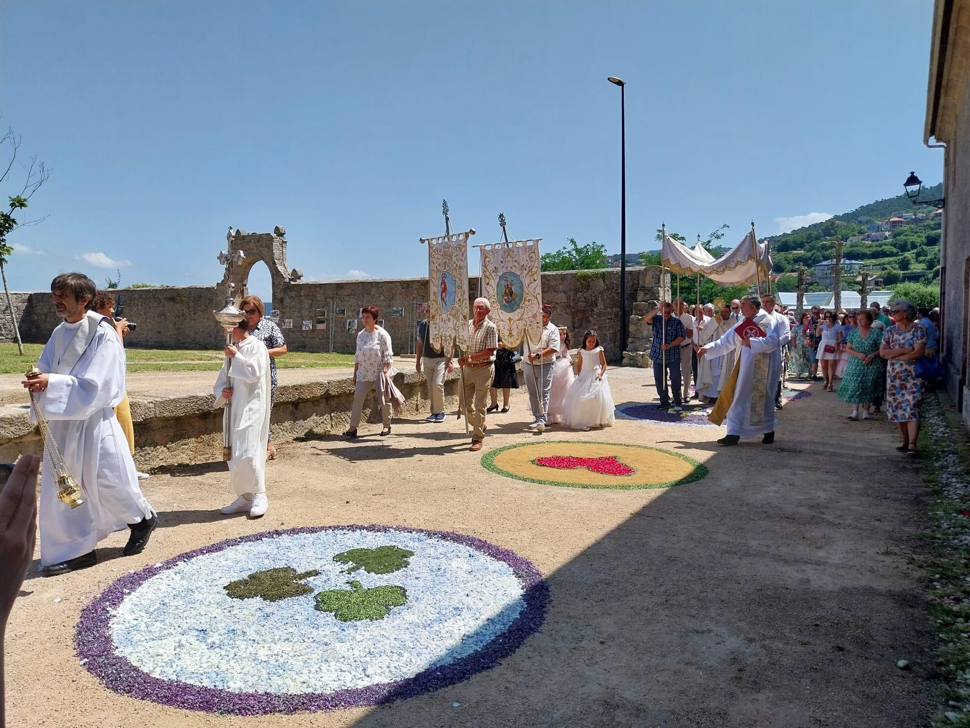 La fiesta de las alfombras florales del Corpus en Bueu (III)