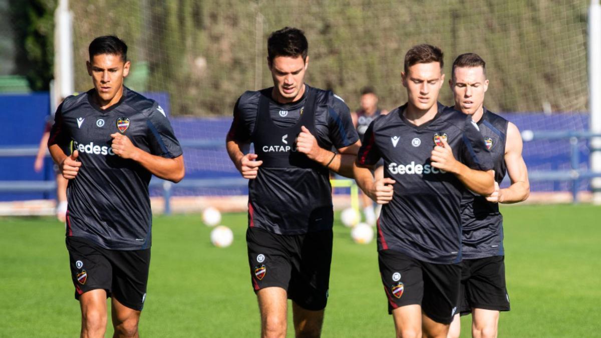 Entrenamiento del Levante de cara al partido ante el Sevilla