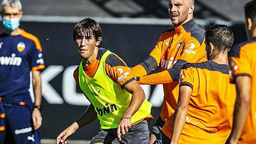 Jesús Vázquez, entrenando con el primer equipo a las órdenes de Javi Gracia.