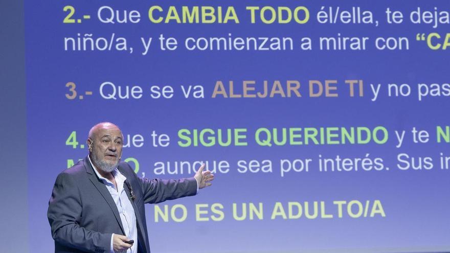 Presentación de "La travesía de la adolescencia: manual de supervivencia para madres y padres"