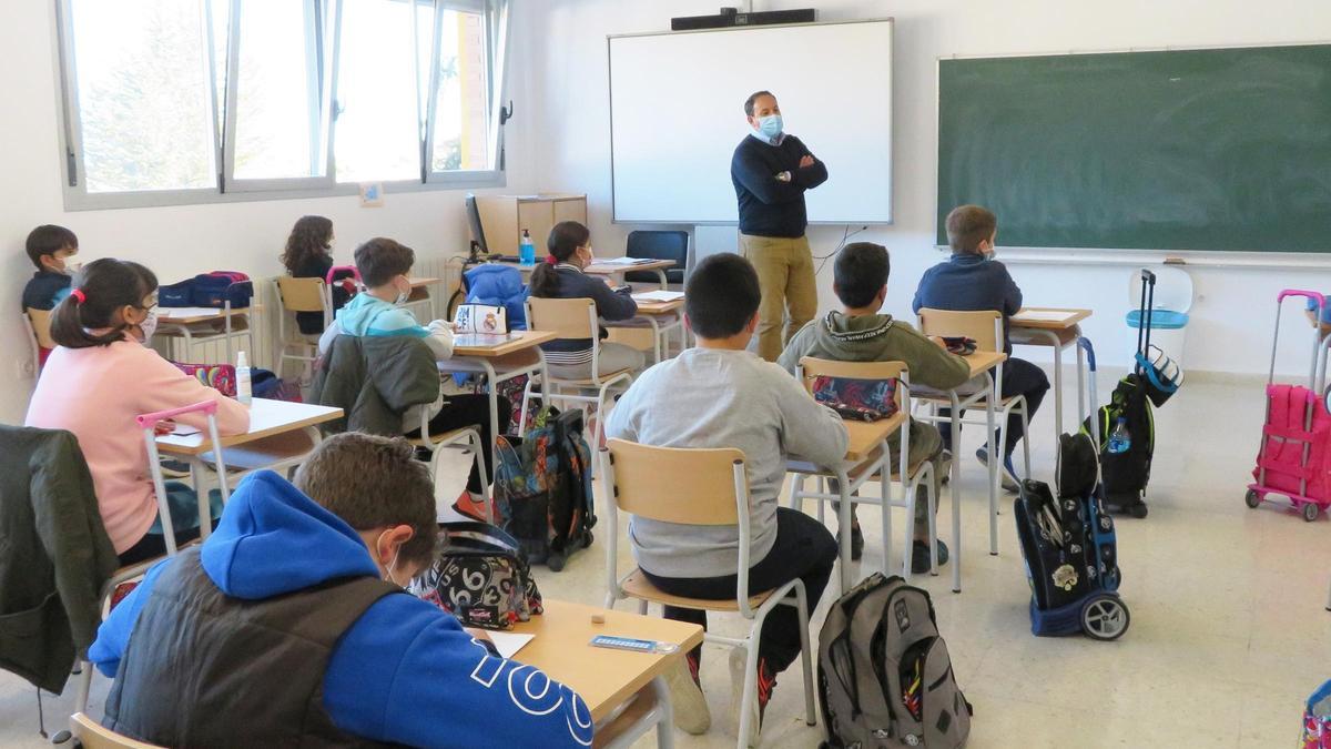 Antonio Calderón con sus alumnos al inicio de este curso