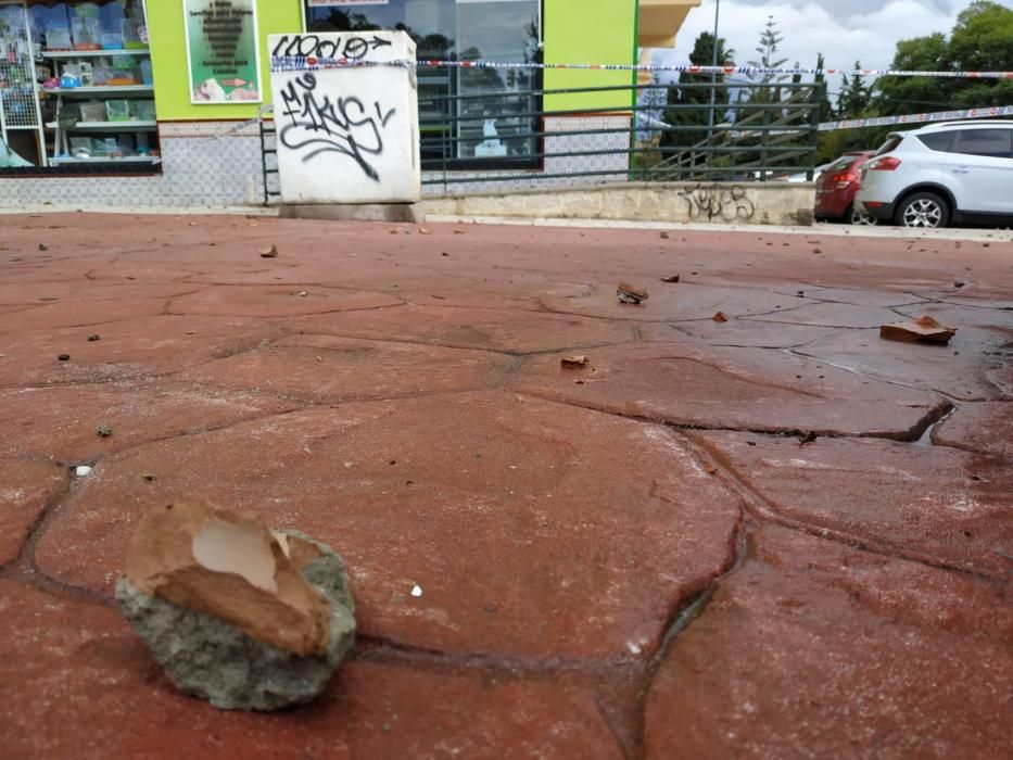 Un rayo daña la fachada de un edificio en Málaga capital