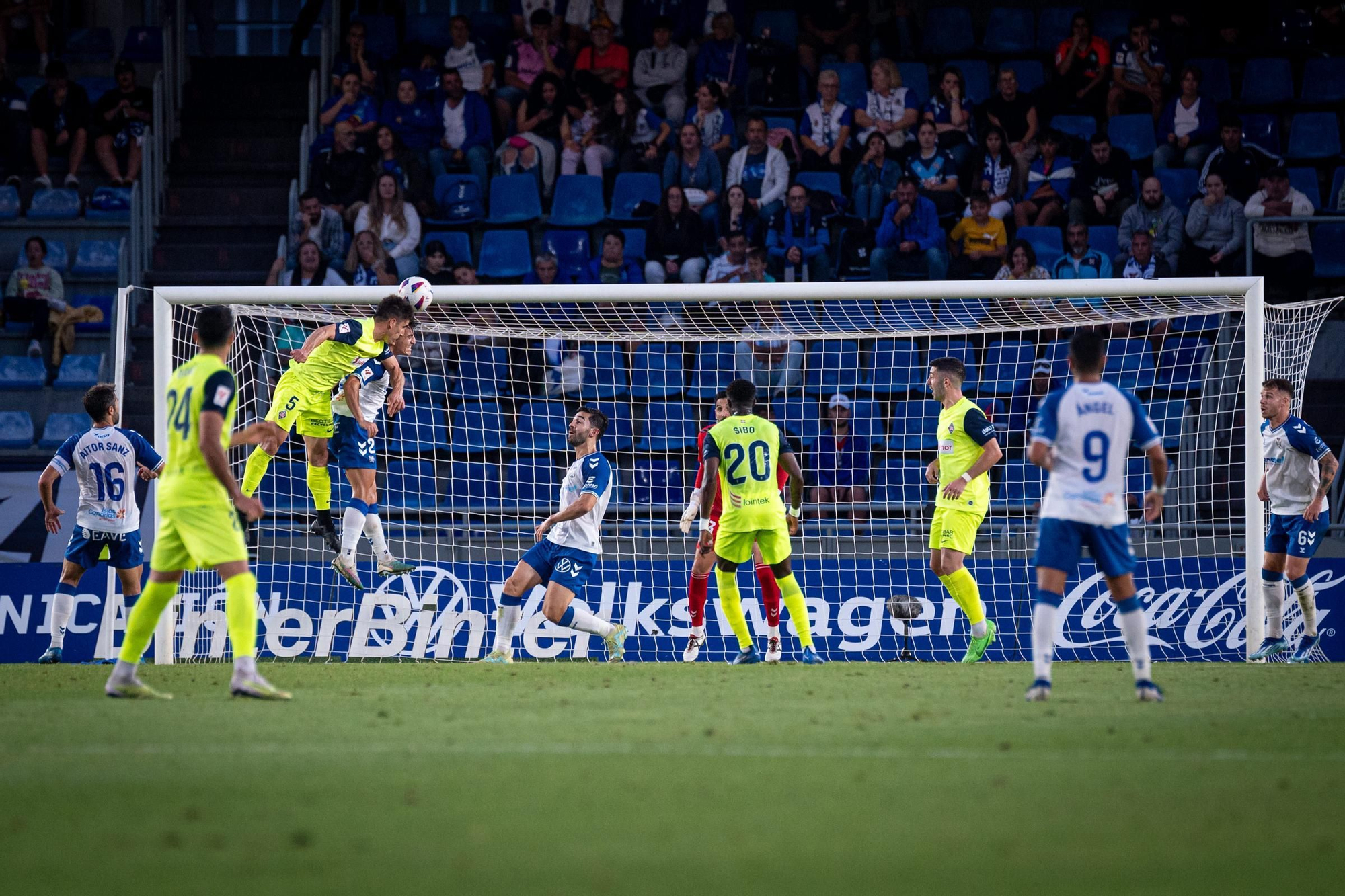 El partido CD Tenerife-SD Amorebieta, en imágenes