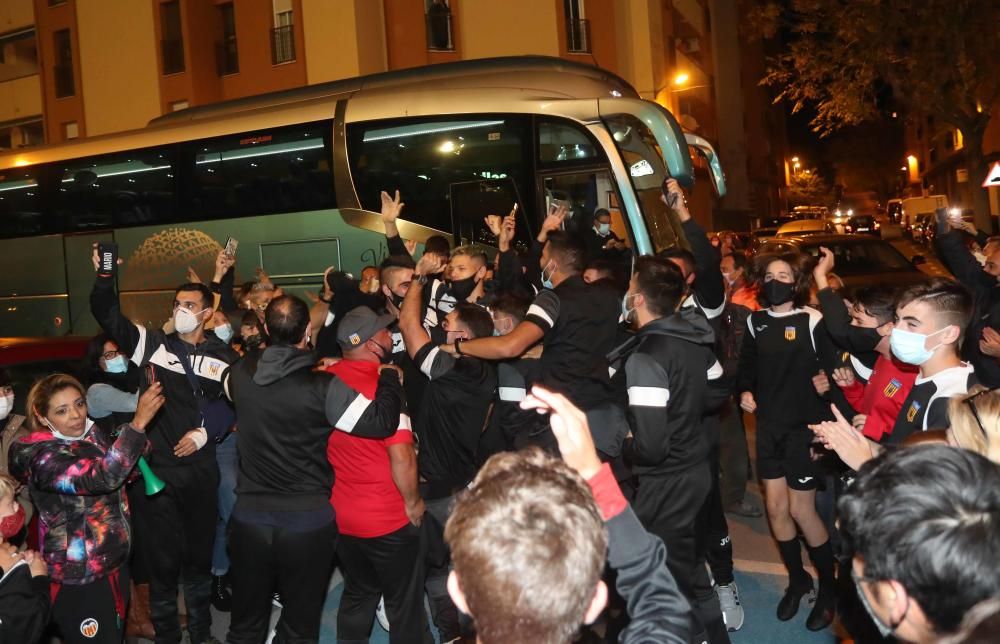 Llegada de CD Buñol tras clasificarse para la Copa del Rey