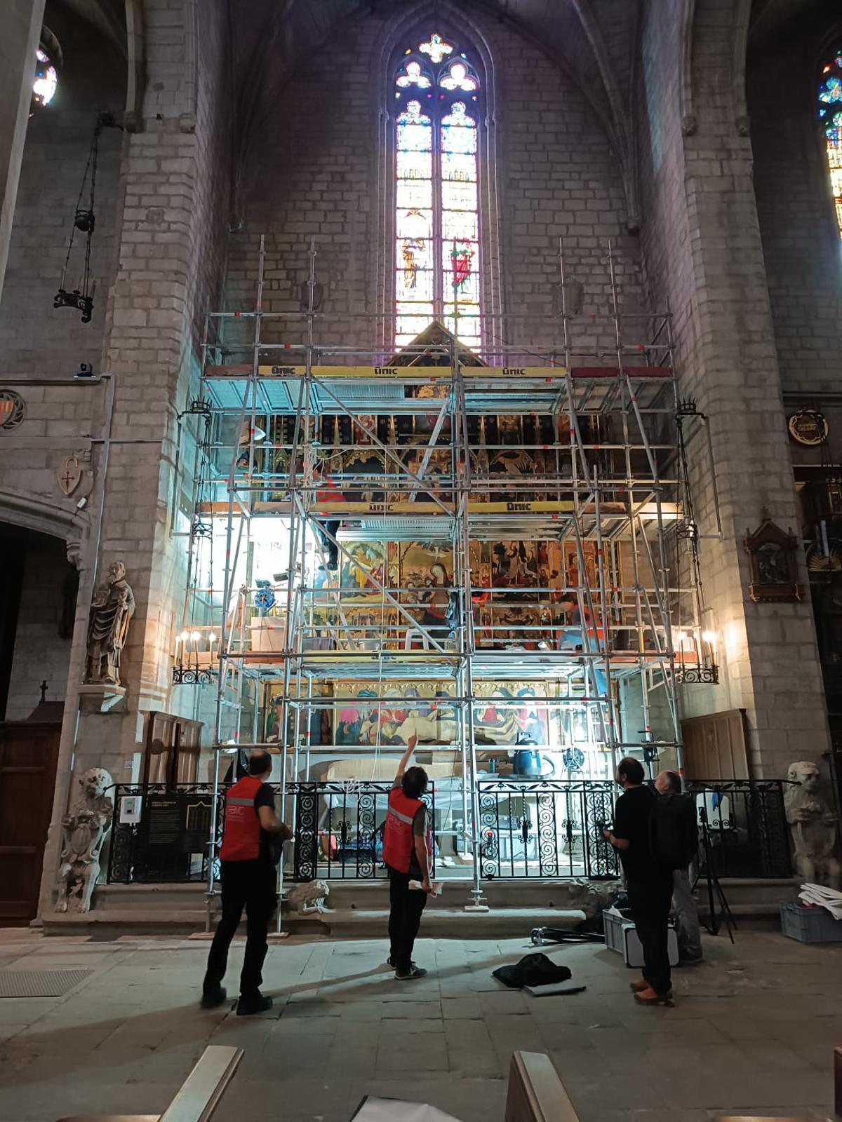 Vista general de l'espai d'intervenció dins la basílica