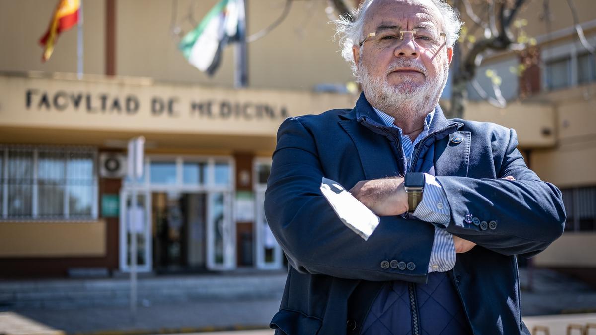 Agustín Muñoz Sanz, en la Facultad de Medicina de Badajoz.