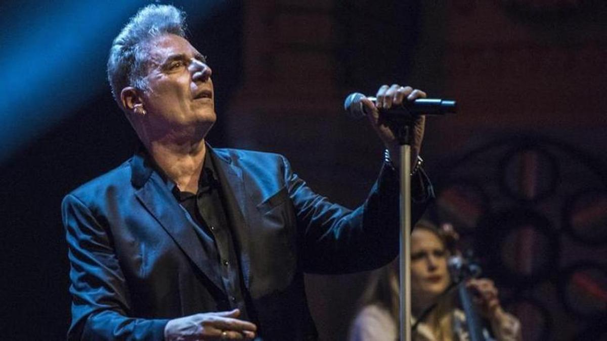 Loquillo cuelga el cartel de completo en la Sala Mamba de Murcia este viernes
