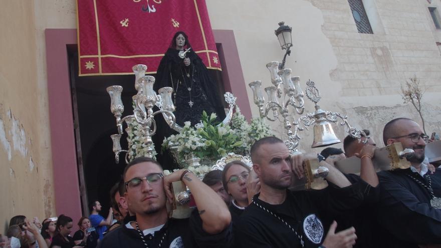 La procesión extraordinaria de Dolores del Puente, en imágenes