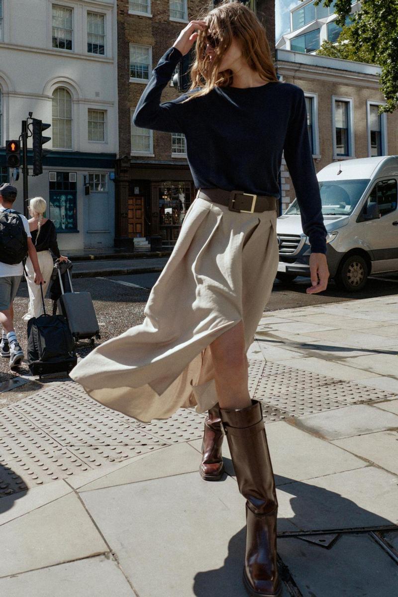Falda midi con cinturón