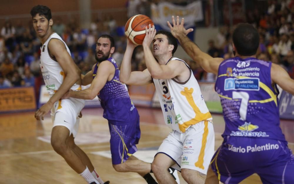 Partido del play-off de ascenso a ACB entre el Palencia y el Oviedo Baloncesto