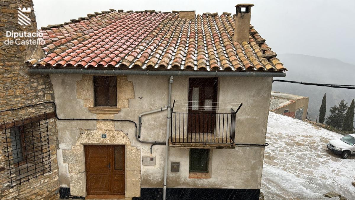 Manto de nieve en Castellfort.