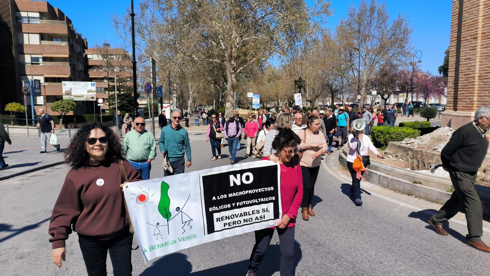 La manifestación en Antequera contra las macrorenovables, en imágenes