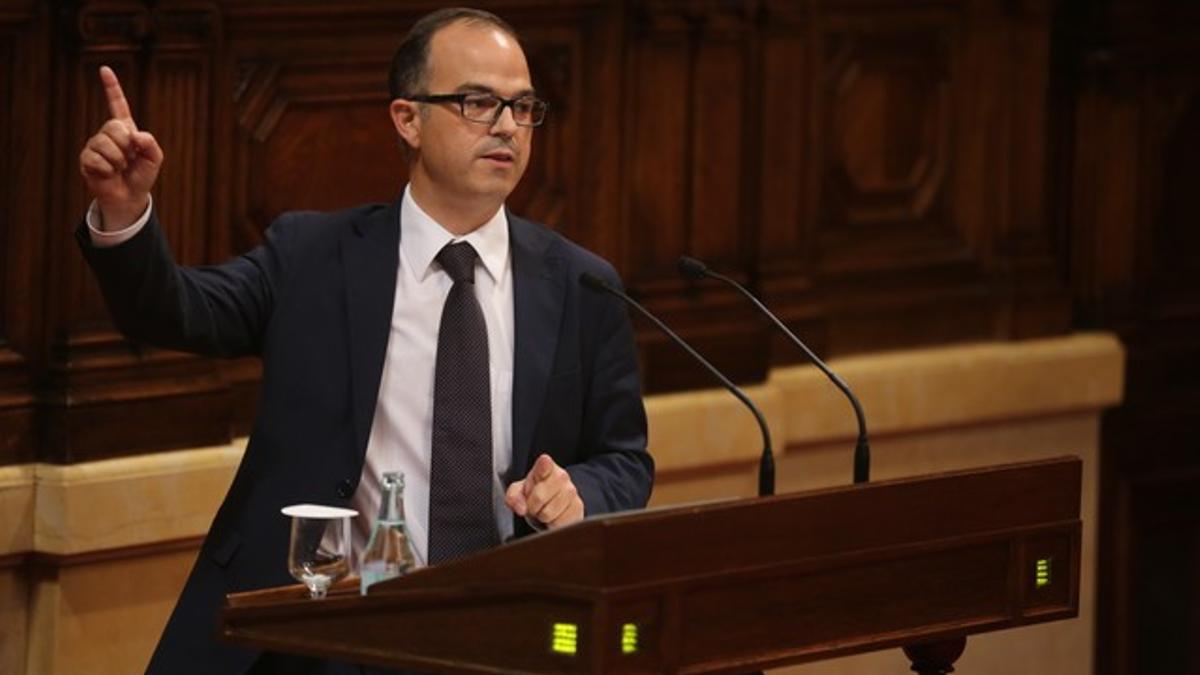 Jordi Turull, en una sesión del Parlament. JULIO CARBÓ