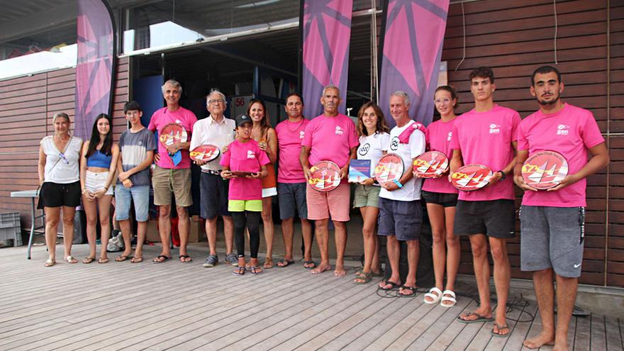 Més 100 navegants participen en una nova edició de la Travessia Roses-l’Escala-Roses de Vela